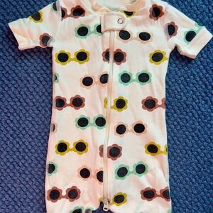 Hanna Andersson Cream Bodysuit